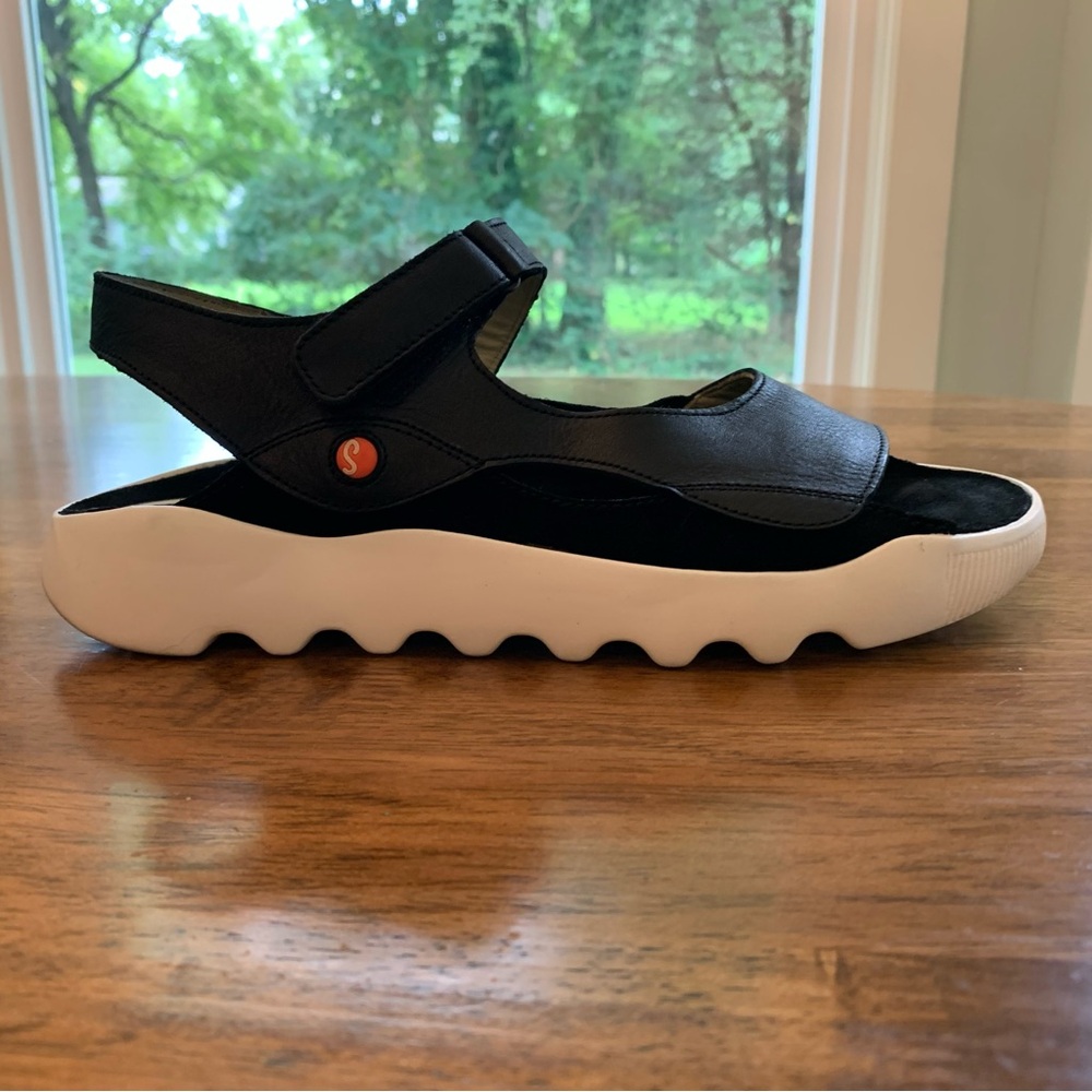 Softinos Weal Black Leather Strap Sandals; Size 9-9.5 - Picture 5 of 9